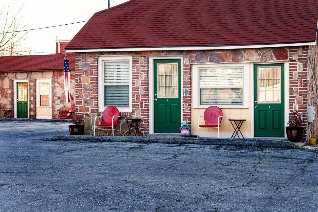 Rockwood Motor Court Motel Springfield Exterior photo